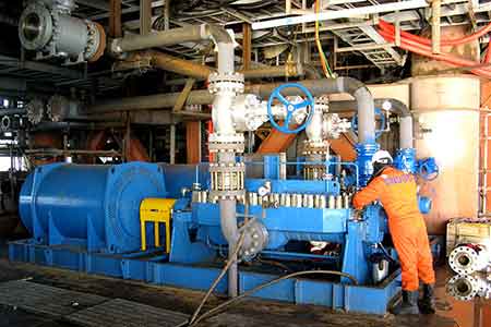 KHP系列臥式中開多級離心泵在中海油海上平臺使用現(xiàn)場