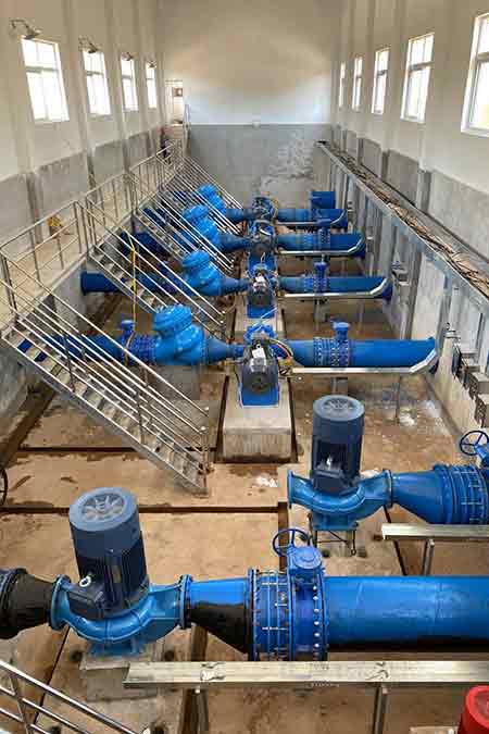 KPS系列單級雙吸離心泵在江西會昌潤泉10萬噸縣城供水使用現場