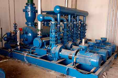 肯富來(lái)液環(huán)泵機(jī)組在云南白藥使用現(xiàn)場(chǎng)